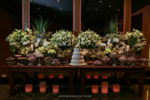 tendencias para casamento, decoração, mesa de doces, mesa do bolo, Bolos de casamento vintage e ousados, '