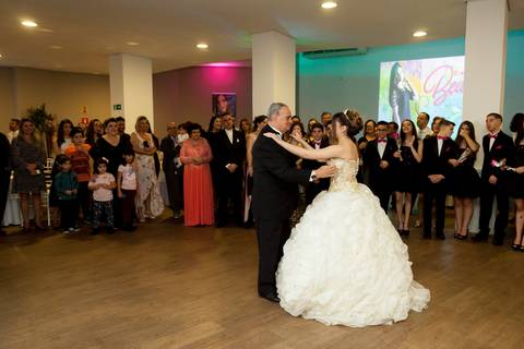 com quem dançar na festa de 15 anos
bufet fasano
'