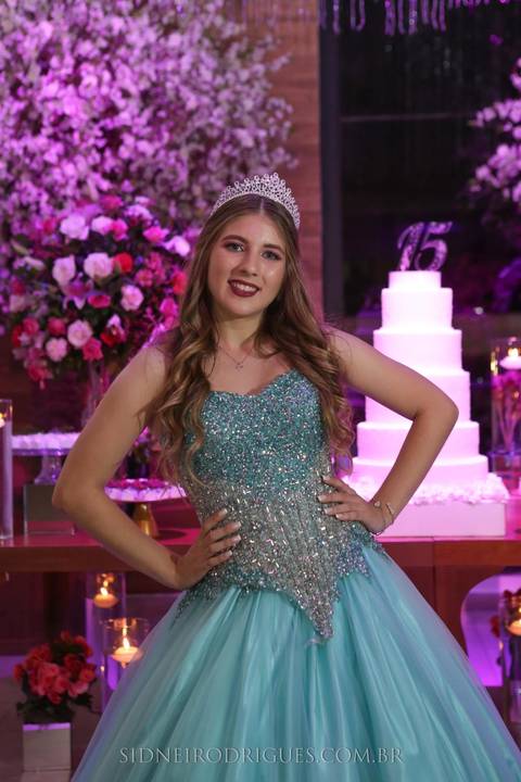 vestido verde para debutante, vestido produzido por
estilista Samuel Cirnansck'