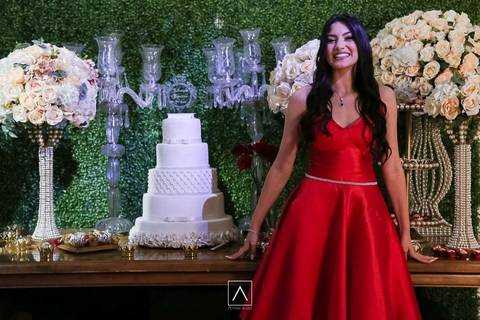 foto e video para debutante. Ateliê Priscila Bonatto
Atelier que trabalha com vestidos para debutantes, noivas, formaturas e outras ocasiões festivas.
'