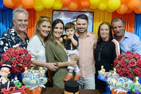 foto de família em aniversario infantil. fotógrafa aniversario infantil, tatuapé'