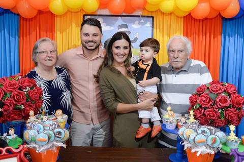 fotógrafa aniversario infantil, tatuapé. Fotos de familia em festa. aniversario um ano'