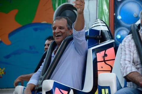 fotógrafa aniversario infantil, tatuapé. fotografia com emocao, foto vovo se divertindo nos brinquedos, fotos espontaneas aniversario '