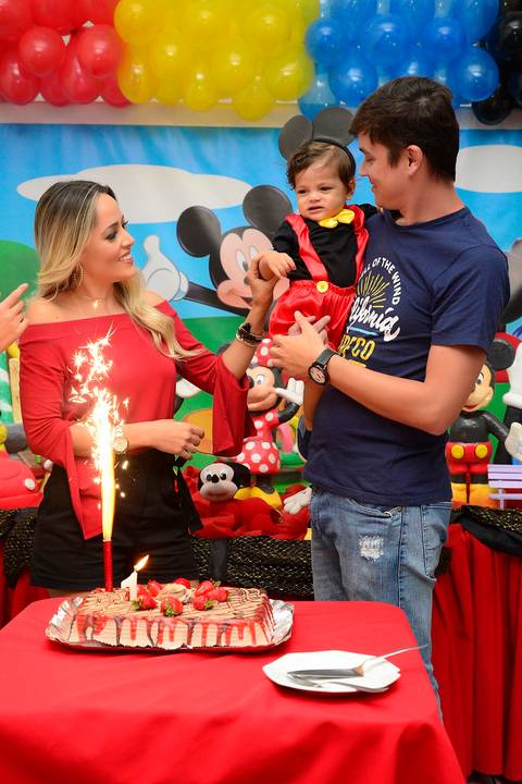Fotografa aniversario infantil tatuape, fotografa de festa, cobertura festa infantil, festa de aniversario, foto aniversario, fotografia de aniversario infantil. a foto na hora dos parabens, tema mickey'