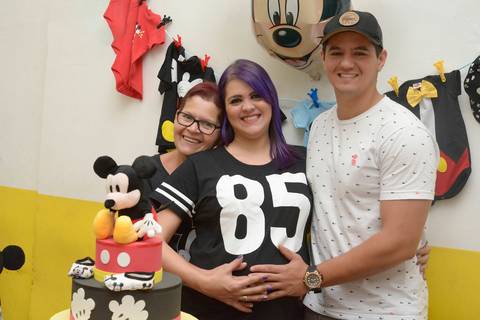 foto do Padrinho e vovo no cha de bebe, foto decoracao do mickey, fotógrafa de evento infantil no tatuapé'