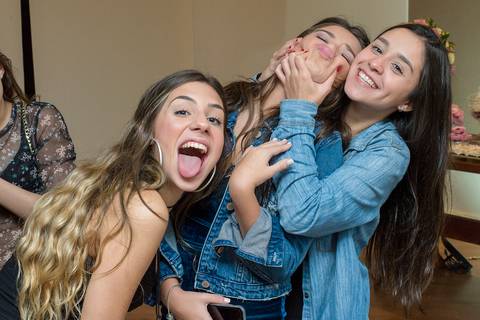 Fotografa aniversario tatuape. miga suas loucas, 15 anos. fotos espontaneas em aniversario'