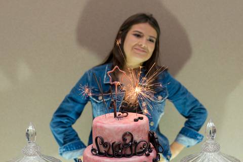 Fotografa aniversario tatuape. fotos do parabens na festa surpresa de 15'