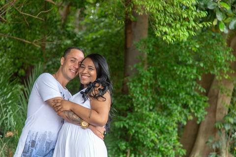 fotos ensaio pre casamento, fotos dos noivos no museu do ipiranga, ensaio ao ar livre. Fotografa ensaio casal externo no tatuape'