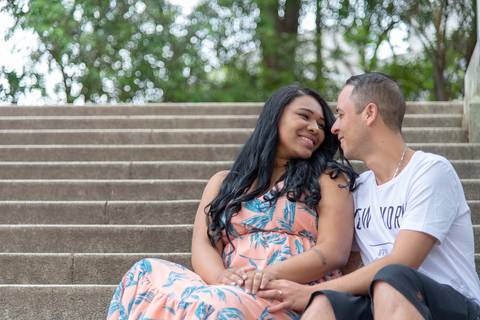 Fotos casal romântica parque. Fotografa de ensaio casal externo tatuape'