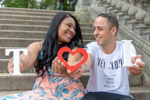 Fotos ensaio casamento com emocao, ensaio casal externo, museu do ipiranga. Fotografa  ensaio casal externo tatuape'