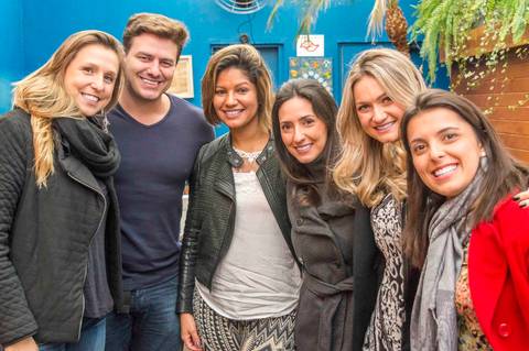 Fotos aniversario adulto em restaurante em pinheiros, fotos amigos de infancia. Fotografa aniversario Tatuape'