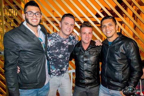 Fotos aniversario 30 anos, amigos na festa em casa. Fotografo profissional, fotografia de aniversario. Fotógrafa aniversario Tatuapé'