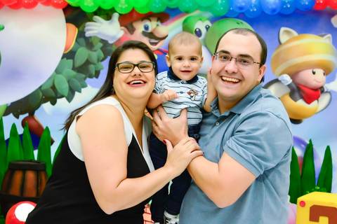 papai e mamae na decoraçao do super mario bros, cobertura fotografica de evento infantil, fotografa aniversario no tatuape'