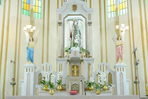 Fotografa batizado, cha de bebe, aniversario no tatuape. Foto batismo, igreja são rafael na mooca. Foto altar igreja catolica'