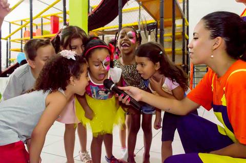 fotografa infantil e aniversario no tatuape, animação de festa, festa de 6 anos'