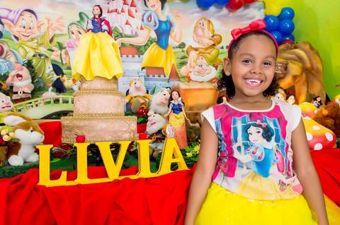 fotografa infantil e aniversario no tatuape. fotos decoraçao de festa branca de neve, aniversario 6 anos'