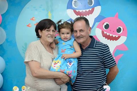 cobertura fotografica, foto festa infantil, decoraçao baby shark, foto aniversario menina 2 anos, festa em salão de festas, fotografa aniversario tatuape, fotografa de criança, fotografa de eventos, foto com os vovos'