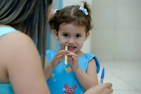 foto hora do lanchinho na festa, cobertura fotografica, foto festa infantil, decoraçao baby shark, foto aniversario menina 2 anos, festa em salão de festas, fotografa, aniversario tatuape, fotografa de criança, fotografa de eventos'