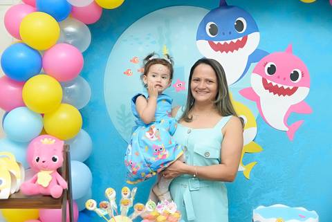 cobertura fotografica, foto festa infantil, decoraçao baby shark, foto aniversario menina 2 anos, festa em salão de festas, fotografa aniversario tatuape, fotografa de criança, fotografa de eventos, foto com a mamae'