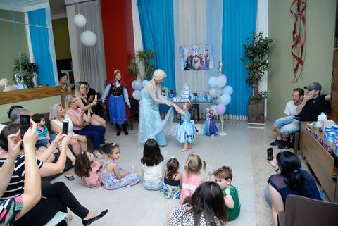 show frozen, personagem infantil em aniversario, cobertura fotografica infantil.  aniversario em salão de festas, fotografa aniversario no tatuape'
