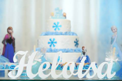 Bolo de aniversario tema Frozen, festa de 3 anos, cobertura fotografica infantil. Festa em salão de festas, fotografa aniversario no tatuape'