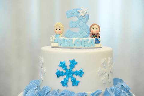 Topo de bolo aniversario tema Frozen, festa de 3 anos, cobertura fotografica infantil. Festa em salão de festas, fotografa aniversario no tatuape'