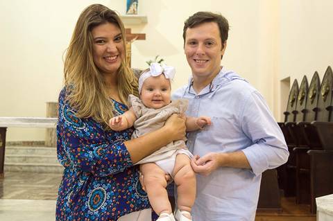padrinhos no altar da igreja, Fotografa batizado, cha de bebe, aniversario no tatuape. igreja são rafael na mooca. '