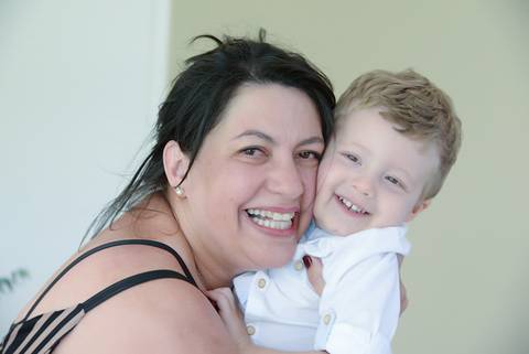 Fotografa batizado, cha de bebe, aniversario, tatuape. batizado catolico, recepcao de batizado, mesa decoracao batizado, foto com a madrinha na mesa de decoracao, decoracao sofisticada batizado'