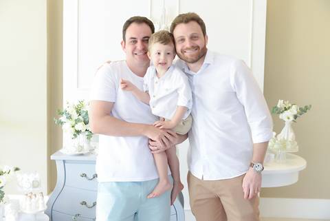 Fotografa batizado, cha de bebe, aniversario, tatuape. batizado catolico, recepcao de batizado, mesa decoracao batizado, foto com os titios na mesa de decoracao, decoracao sofisticada batizado'