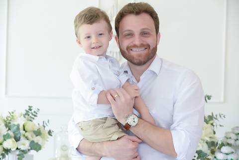 Fotografa batizado, cha de bebe, aniversario, tatuape. batizado catolico, recepcao de batizado, mesa decoracao batizado, fotos com o pai na mesa de decoracao, decoracao sofisticada batizado'