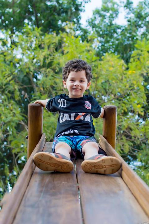ensaio infantil, lifestyle, 4 anos, acompanhamento bebe, fotografa tatuape, ensaio menino, ensaio ao ar livre infantil, criança no escorregador, fotografa infantil'
