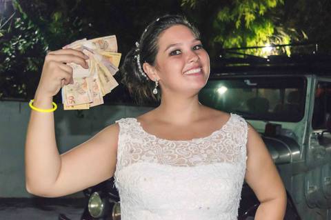 dinheiro que o sapato pode render em casamento. Ao passar o sapato da noiva no casamento. fotografa casamento tatuape'