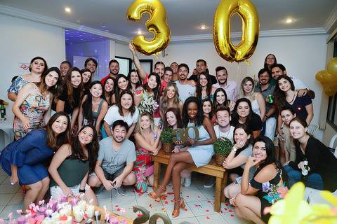 Fotao de aniversario em festa de 30 anos, fotografa de aniversario tatuape'