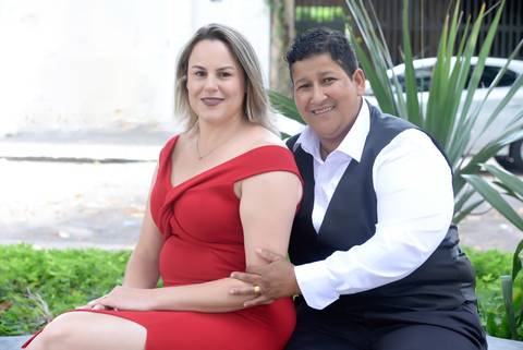 casamento lgbt, noivas em mini ensaio fotografico no cartorio'