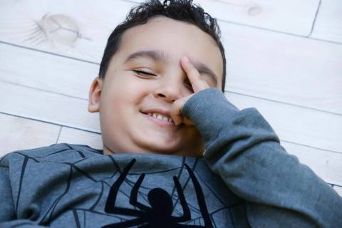 ensaio em casa menino 5 anos, criança feliz, fotografa tatuape'