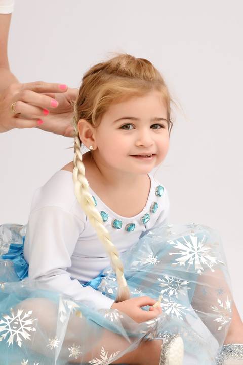 ensaio infantil tatuape, menina vestida de frozen '