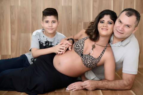 ensaio gestante em estudio no tatuape, gestante estilo clean'