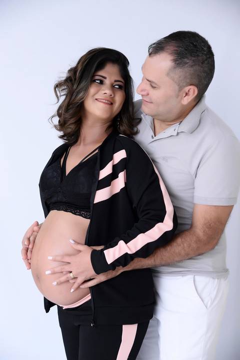 ensaio gestante, foto com o papai, estudio fotografico newborn no tatuape'