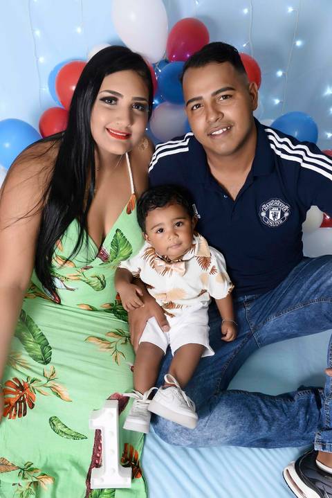 foto com os pais em ensaio smash the cake, fotografa infantil no tatuape'