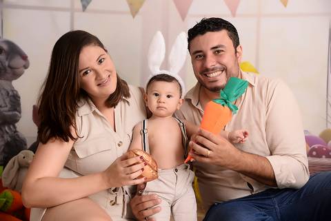 ensaio familia de pascoa tatuape, ensaio pascoa tatuape, estudio fotografico infantil, ensaio com chocolate, pascoa 2021 com chocolate, ensaio de bebe, fotografa tatuape'
