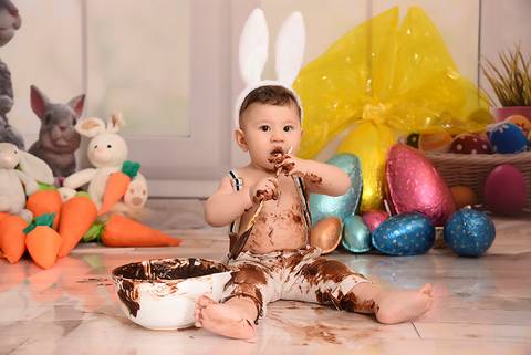 ensaio pascoa tatuape, estudio fotografico infantil, ensaio com chocolate, pascoa 2021 com chocolate, ensaio de bebe, fotografa de bebe tatuape'