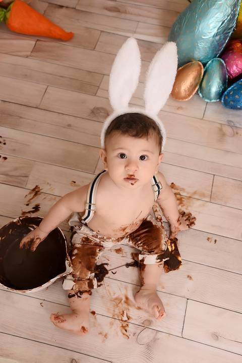 ensaio pascoa tatuape, estudio fotografico infantil, ensaio com chocolate, pascoa 2021 com chocolate, ensaio de bebe, fotografa tatuape'
