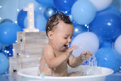 ensaio do banho tatuape, splash baby, bebe batendo na agua em ensaio fotografico, estudio fotografico infantil tatuape'