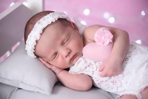 newborn, newborn tatuape, newborn em casa, fotografa newborn tatuape, foto na caminha'