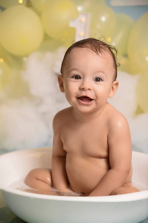 smash the cake menino em estudio tema sol, ensaio do banho, splash baby'