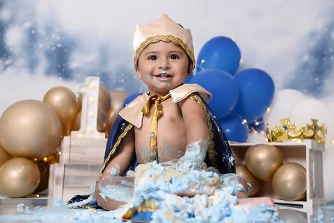 ensaio smash the cake pequeno principe no tatuape, bebe esmagando o bolo'