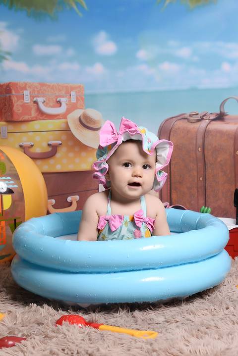 ensaio de verao, ensaio temático tatuapé, fotografa infantil tatuape, karol endrigue fotografia infantil, ensaio 8 meses com água, bebe com touca de banho'