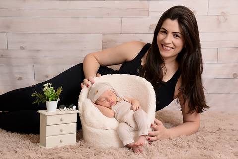 newborn menino, ensaio newborn tatuape, newborn em casa, fotografa newborn, ensaio newborn com a mae'