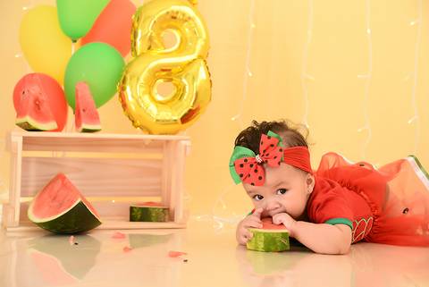 ensaio infantil, ensaio 8 meses, ensaio acompanhamento, acompanhamento infantil, fotografa tatuape, ensaio de bebe, ensaio mensal de bebe, fotografo infantil, bebe comendo melancia'