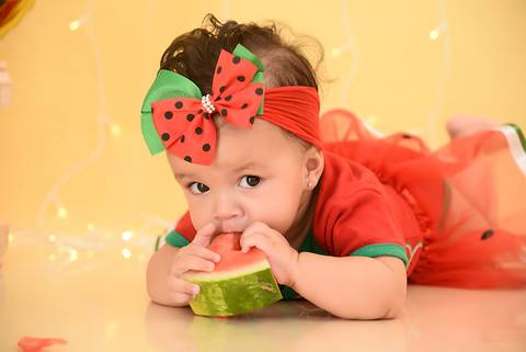 ensaio infantil, ensaio 8 meses, ensaio acompanhamento, acompanhamento infantil, fotografa tatuape, ensaio de bebe, ensaio mensal de bebe, fotografo infantil, bebe comendo melancia'